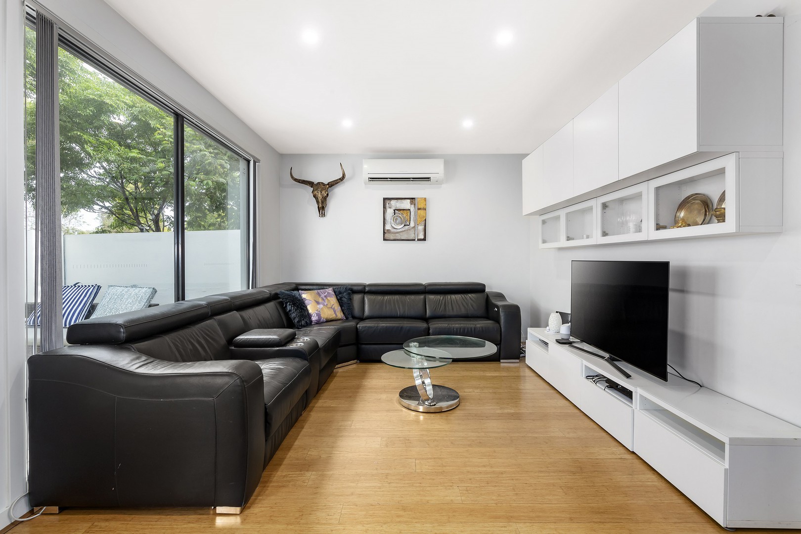 53 Oriel Road, Ivanhoe, VIC 3079, Ivanhoe - Thumbnail 3