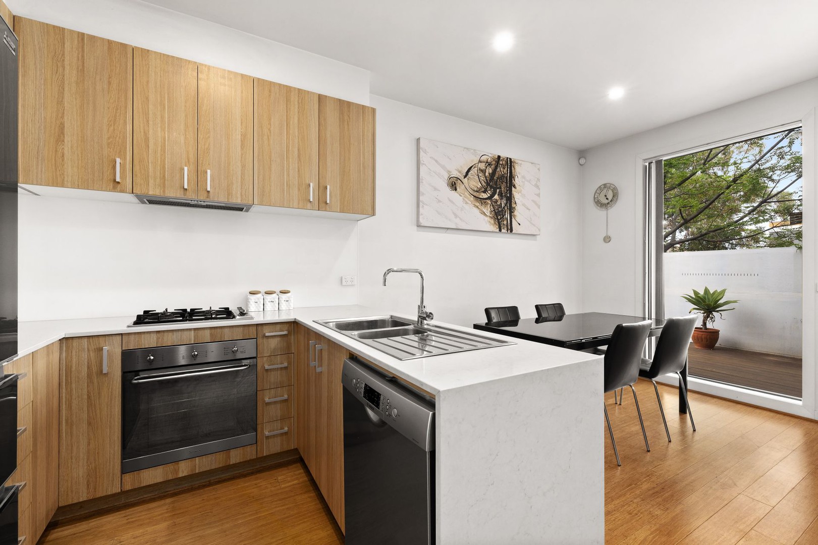 53 Oriel Road, Ivanhoe, VIC 3079, Ivanhoe - Thumbnail 5