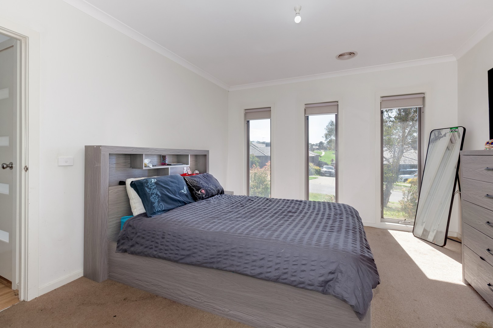 53 Pretty Sally Drive, Wallan, VIC 3756 - Thumbnail 2 - 07/10/2025