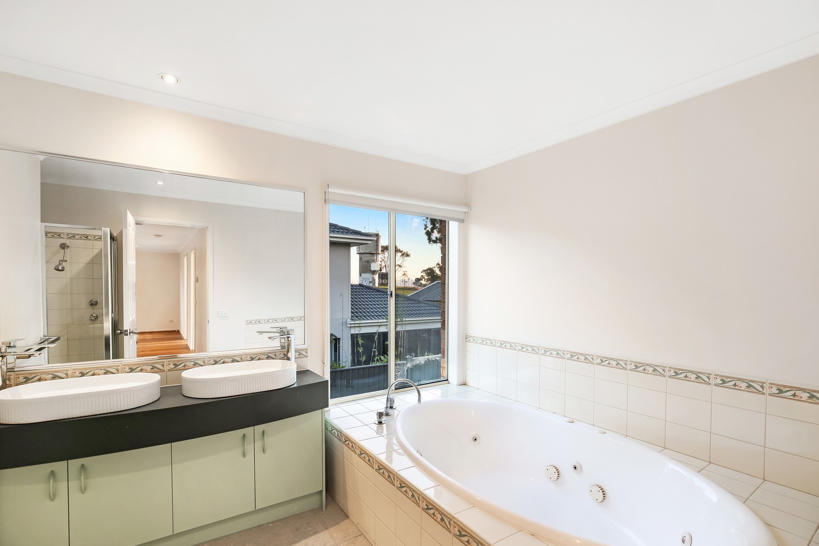 53 Prospect Hill Drive, Bundoora, VIC 3083 - Thumbnail 2 - 04/05/2026
