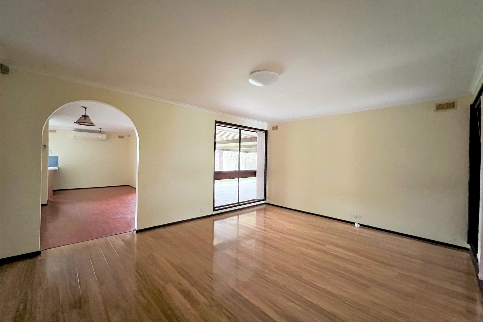 53 Redditch Crescent, Deer Park, VIC 3023, Deer Park - Thumbnail 4