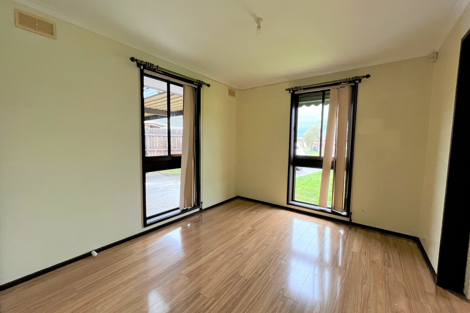 53 Redditch Crescent, Deer Park, VIC 3023, Deer Park - Thumbnail 8