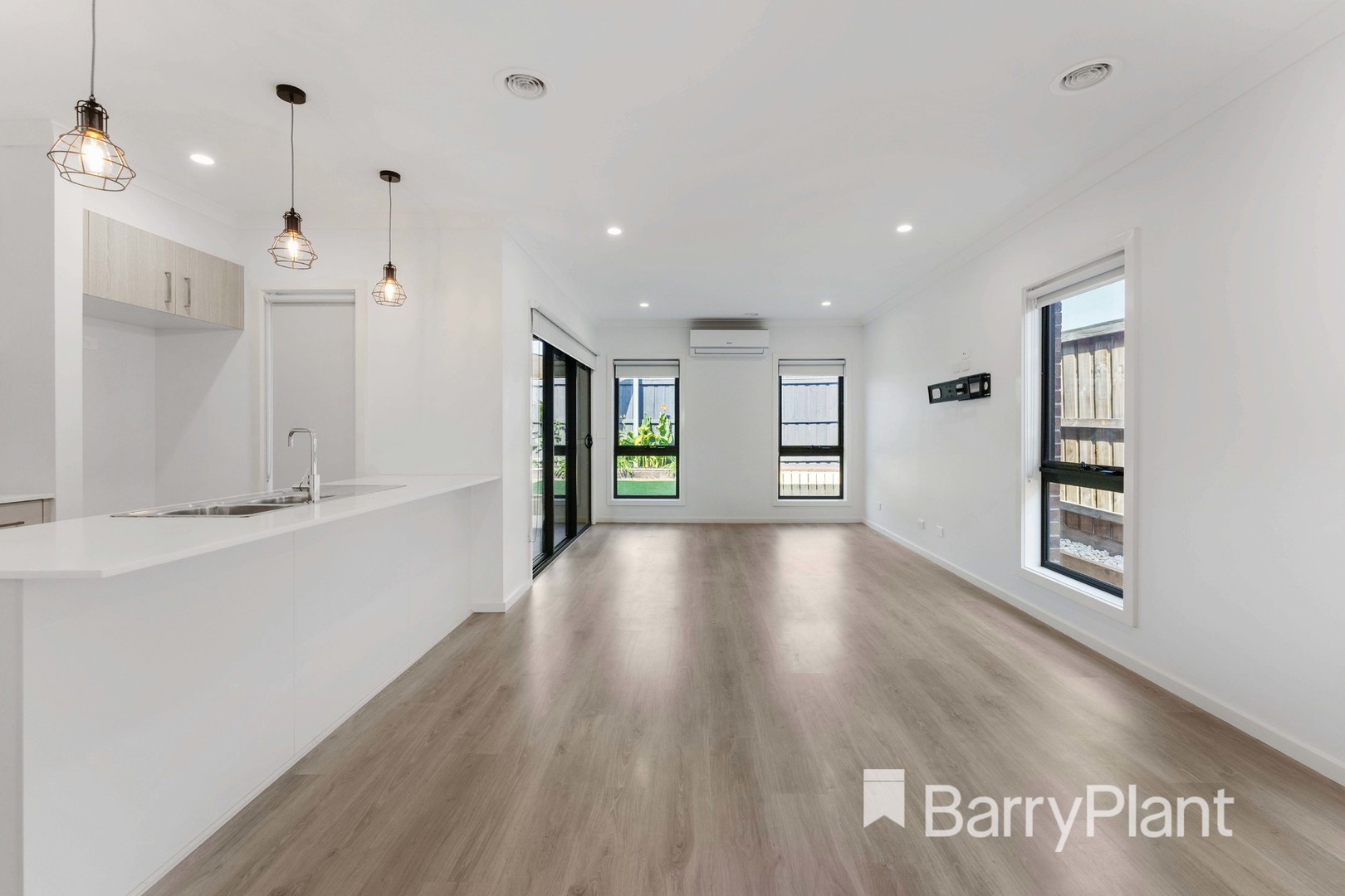 53 Stanmore Crescent, Wyndham Vale, VIC 3024, Wyndham Vale - Thumbnail 2
