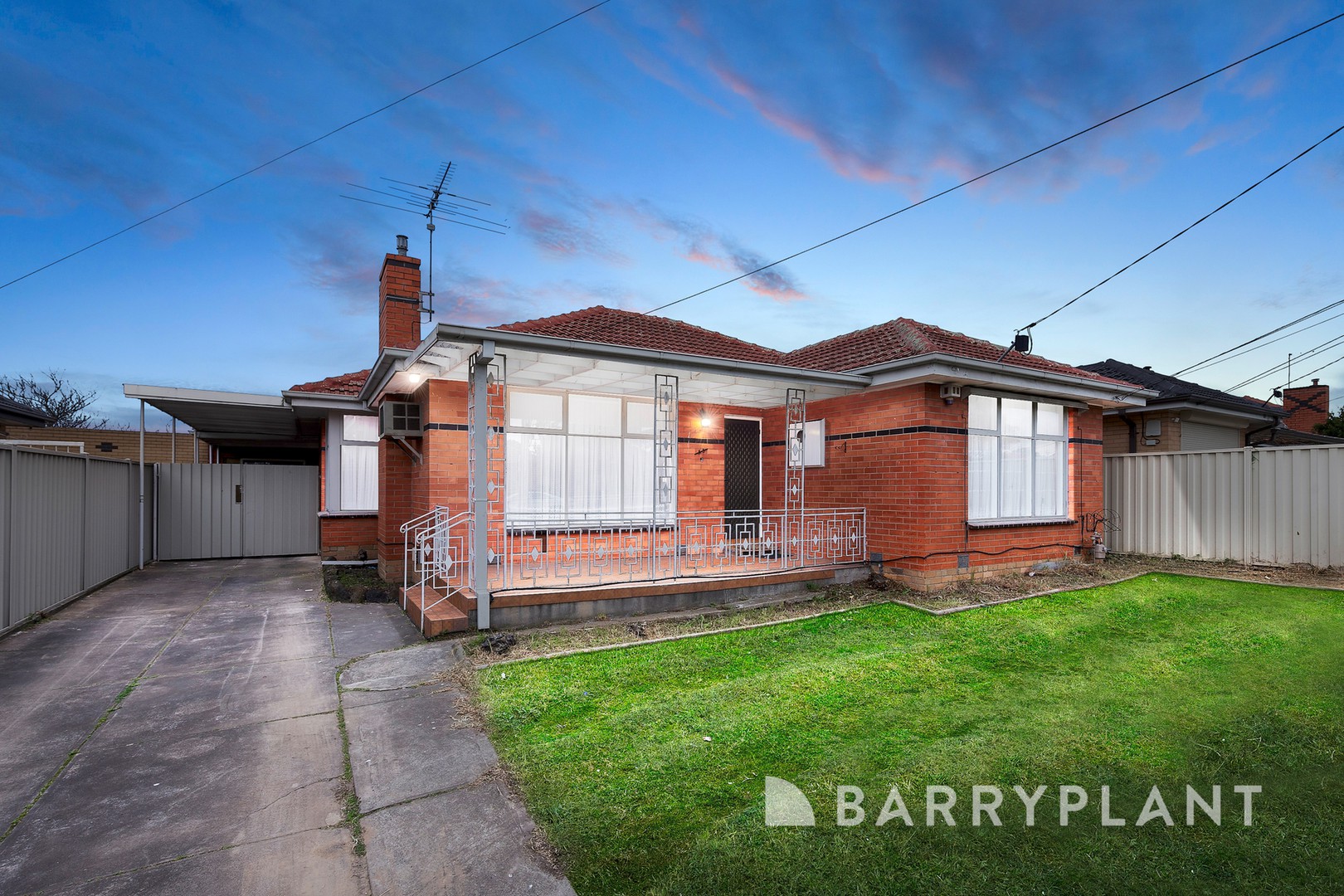 53 Stradbroke Drive, St Albans, VIC 3021, St Albans - Thumbnail 2