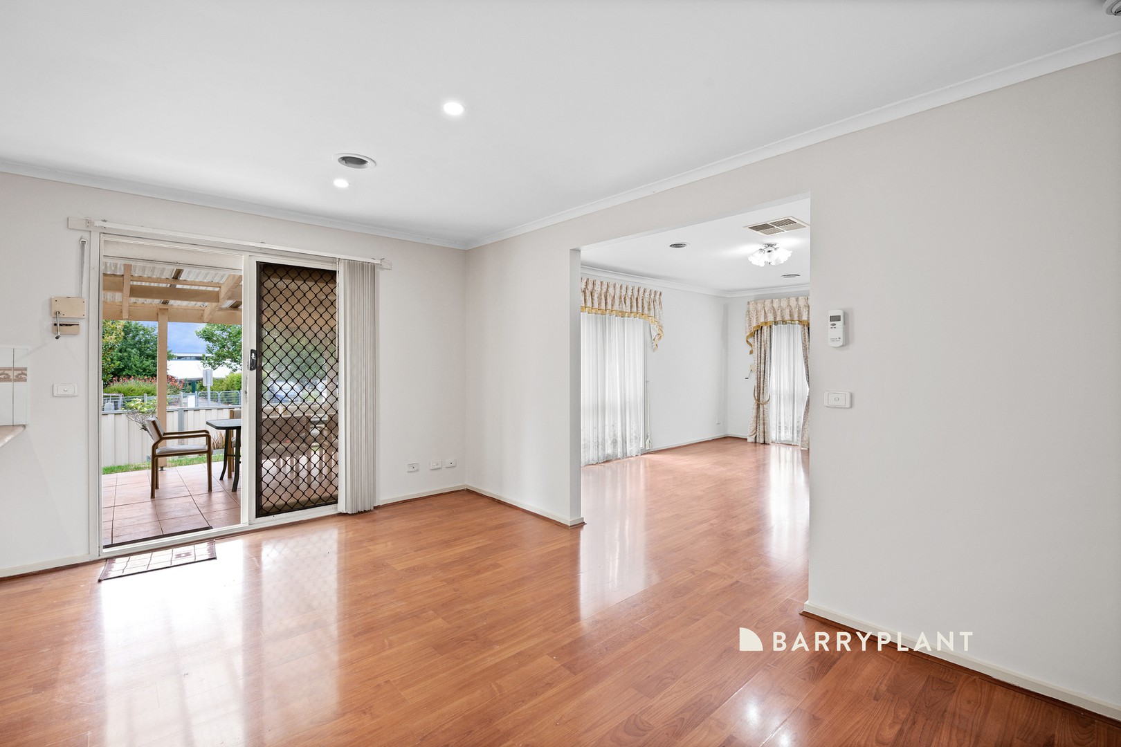 53 Tarcoola Drive, Narre Warren, VIC 3805, Narre Warren - Thumbnail 2