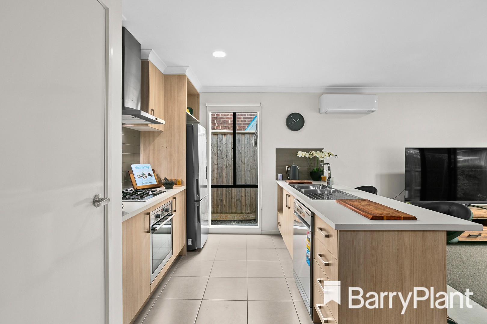 53 Twain Way, Fraser Rise, VIC 3336, Fraser Rise - Thumbnail 2