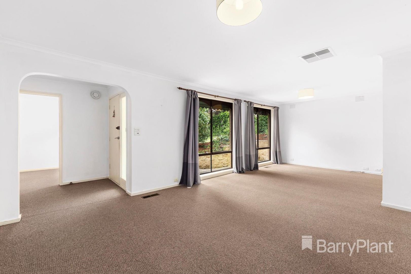 53 Wahroonga CrescentGreensborough, VIC 3088, Greensborough - Thumbnail 5