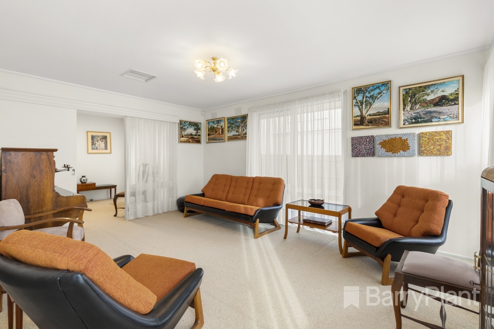 53 Winmalee Drive, Glen Waverley, VIC 3150 - Thumbnail 2 - 29/06/2023