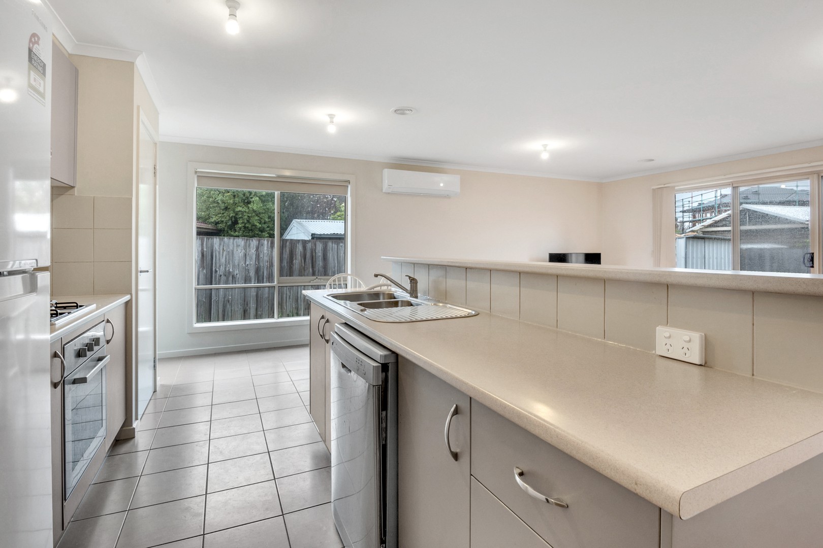 53A Medway Road, Craigieburn, VIC 3064, Craigieburn - Thumbnail 2