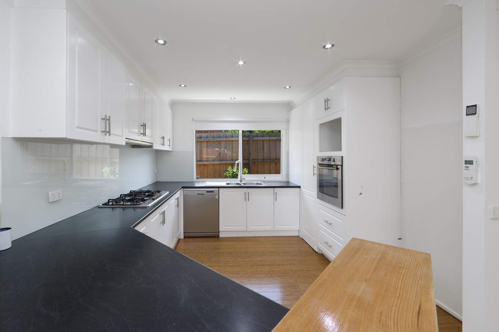 54  Airedale Way, Rowville, VIC 3178, Rowville - Thumbnail 3
