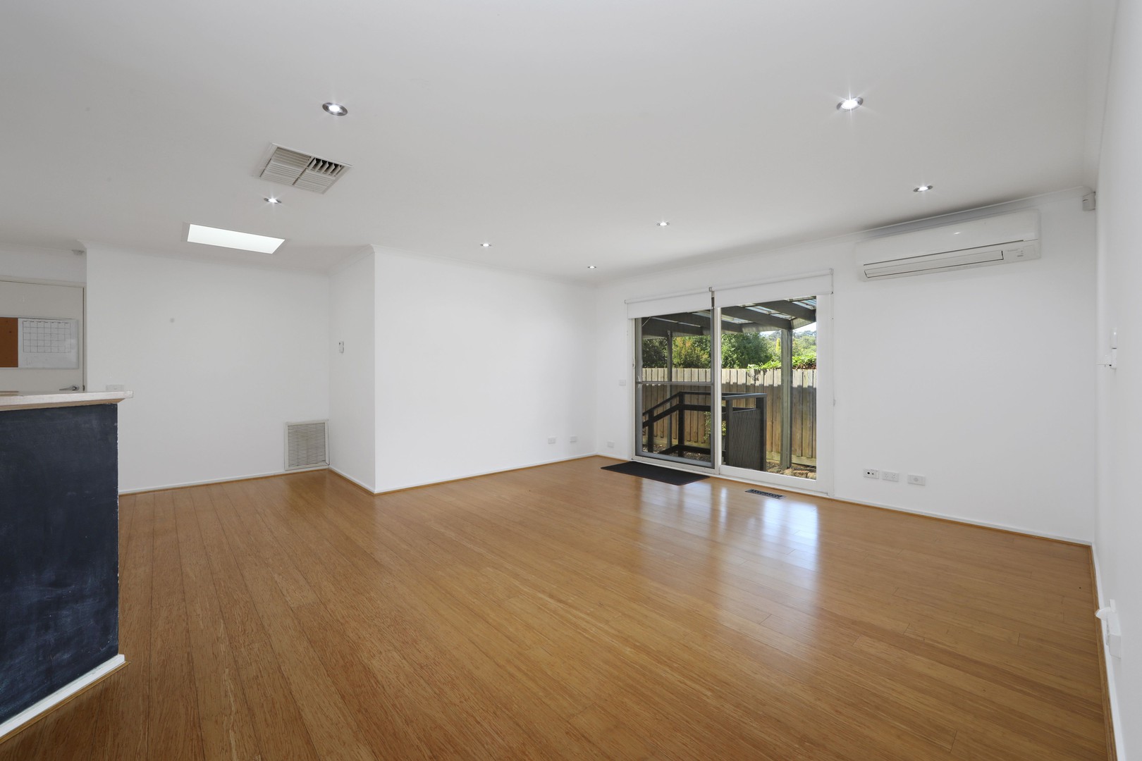 54  Airedale Way, Rowville, VIC 3178, Rowville - Thumbnail 4
