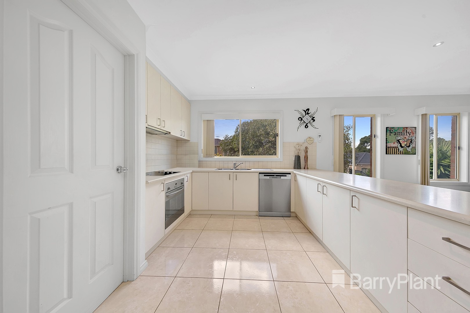 54 Alain Avenue, South Morang, VIC 3752, South Morang - Thumbnail 4