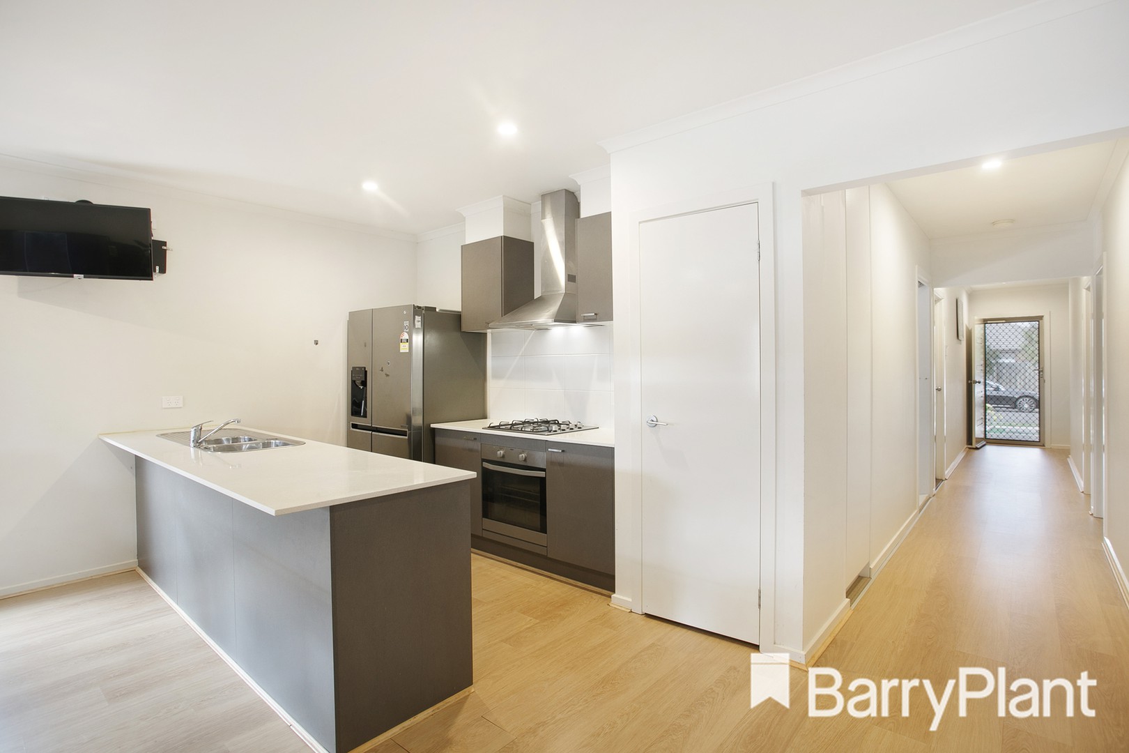 54 Bateman Drive, Harkness, VIC 3337 - Thumbnail 2 - 26/04/2023