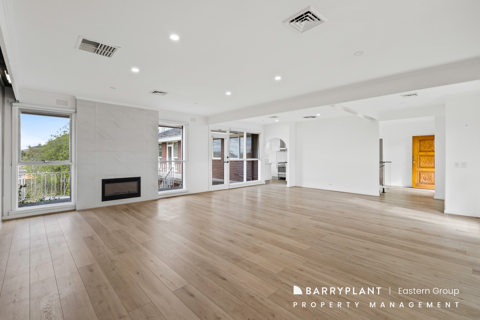 54 Chatsworth Quadrant, Templestowe Lower, VIC 3107, Templestowe Lower - Thumbnail 2