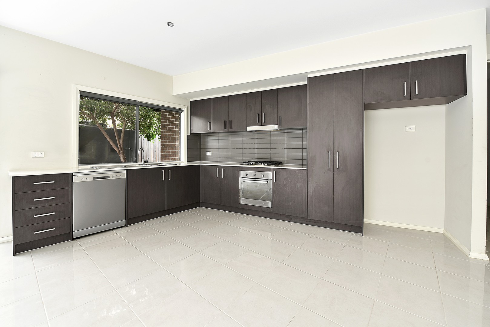54 Etzel Street, Airport West, VIC 3042, Airport West - Thumbnail 3