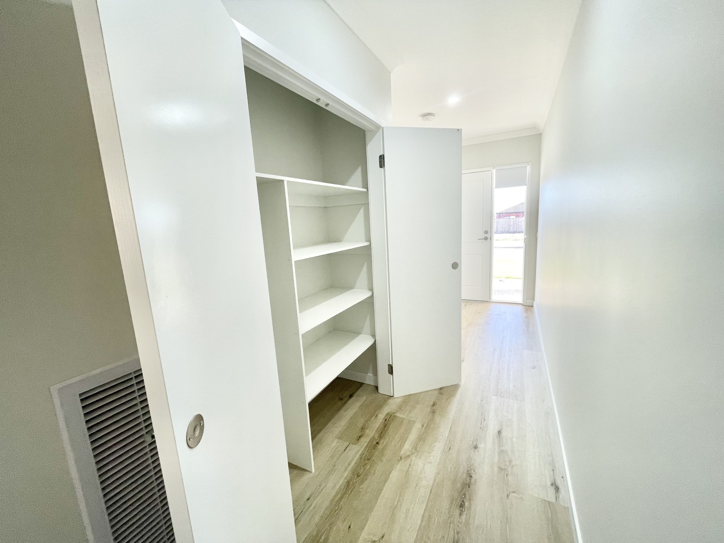 54 Horseshoe Parade, Fraser Rise, VIC 3336, Fraser Rise - Thumbnail 4