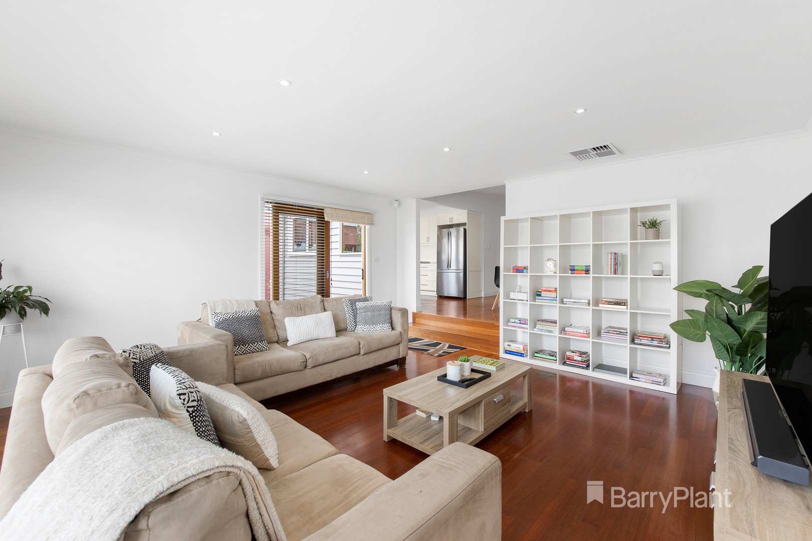 54 Huntington GroveCoburg, VIC 3058, Coburg - Thumbnail 2
