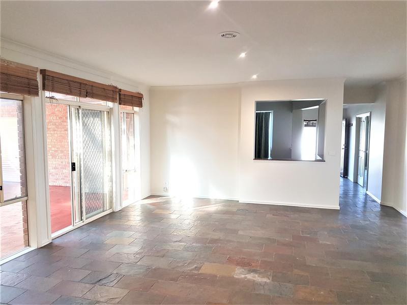54 Lady Rose Crescent, Sydenham, VIC 3037, Sydenham - Thumbnail 5