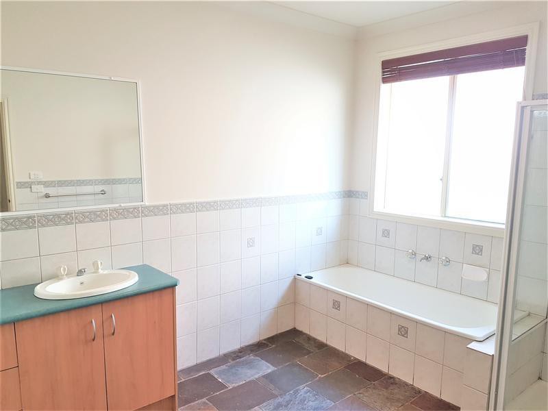 54 Lady Rose Crescent, Sydenham, VIC 3037, Sydenham - Thumbnail 6