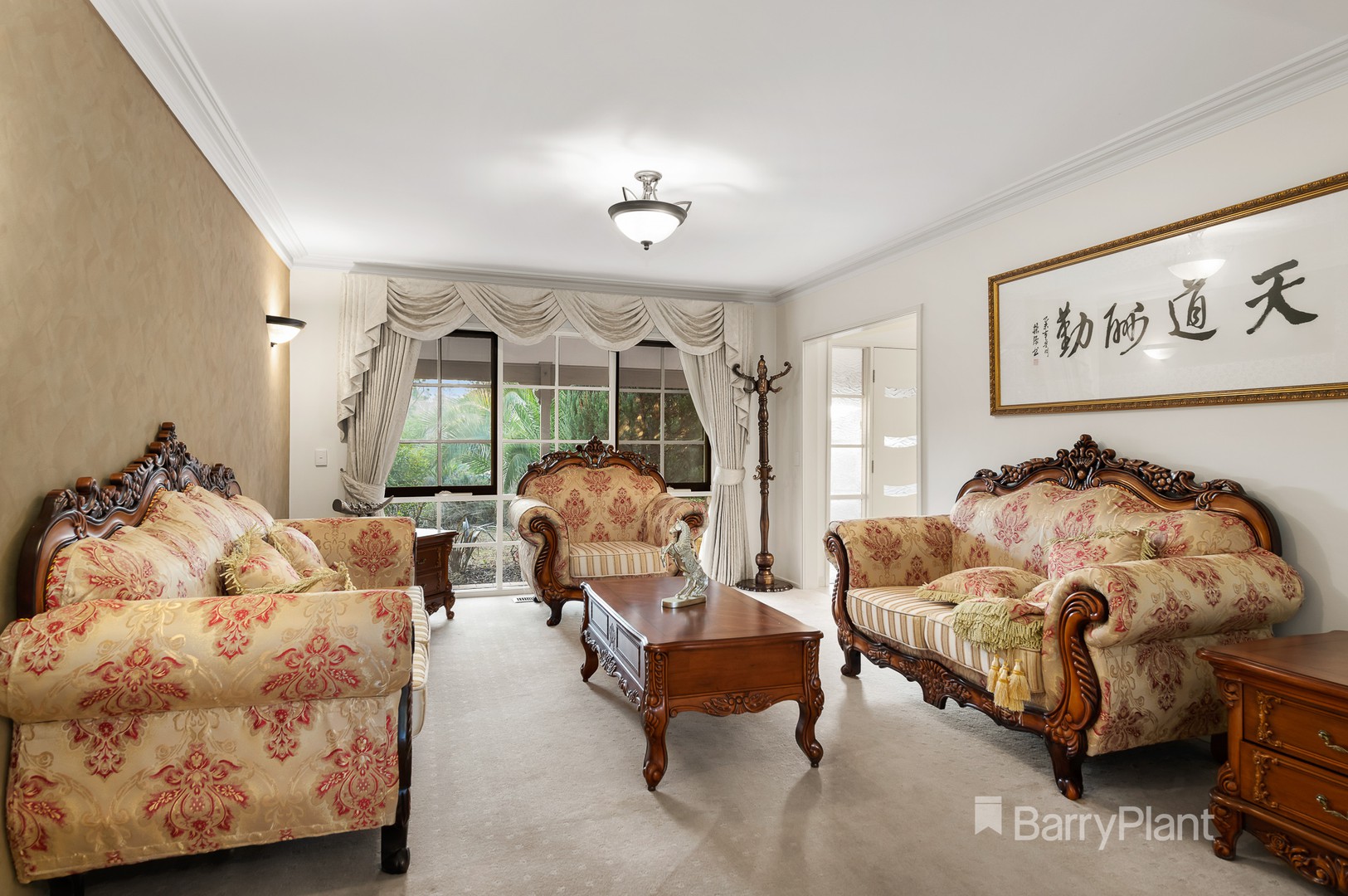 54 Newlands Crescent, Doncaster East, VIC 3109 - Thumbnail 2 - 01/12/2021