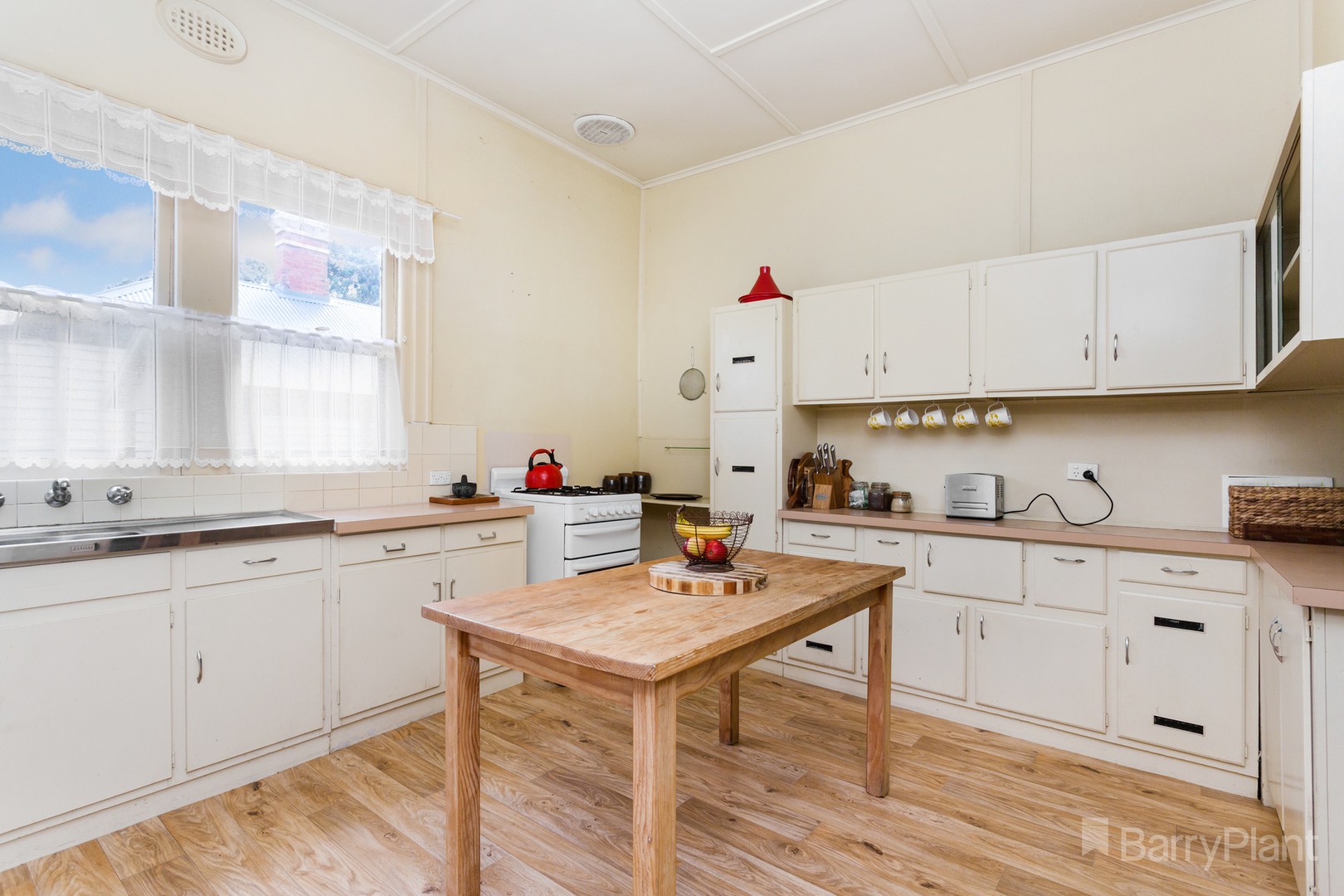 54 Reginald StreetQuarry Hill, VIC 3550  - Leased, Quarry Hill - Thumbnail 5