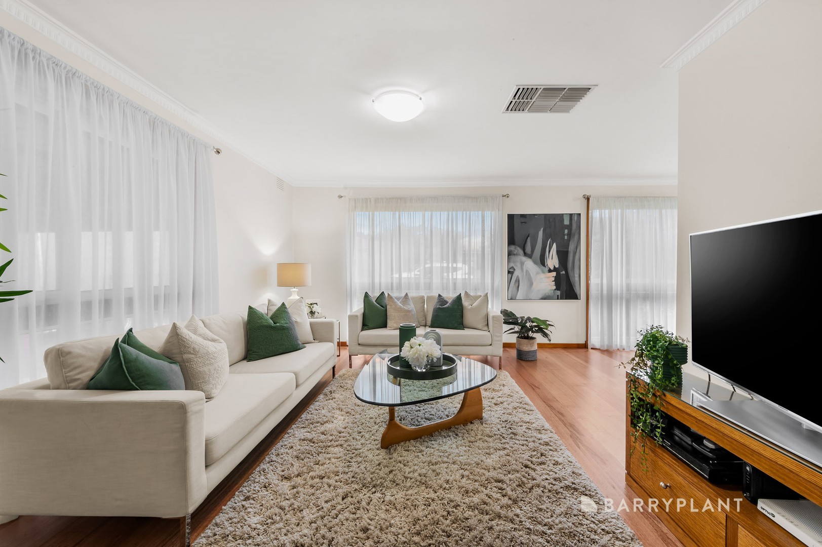 54 Shetland Drive, Wantirna, VIC 3152 - Thumbnail 2 - 04/04/2024