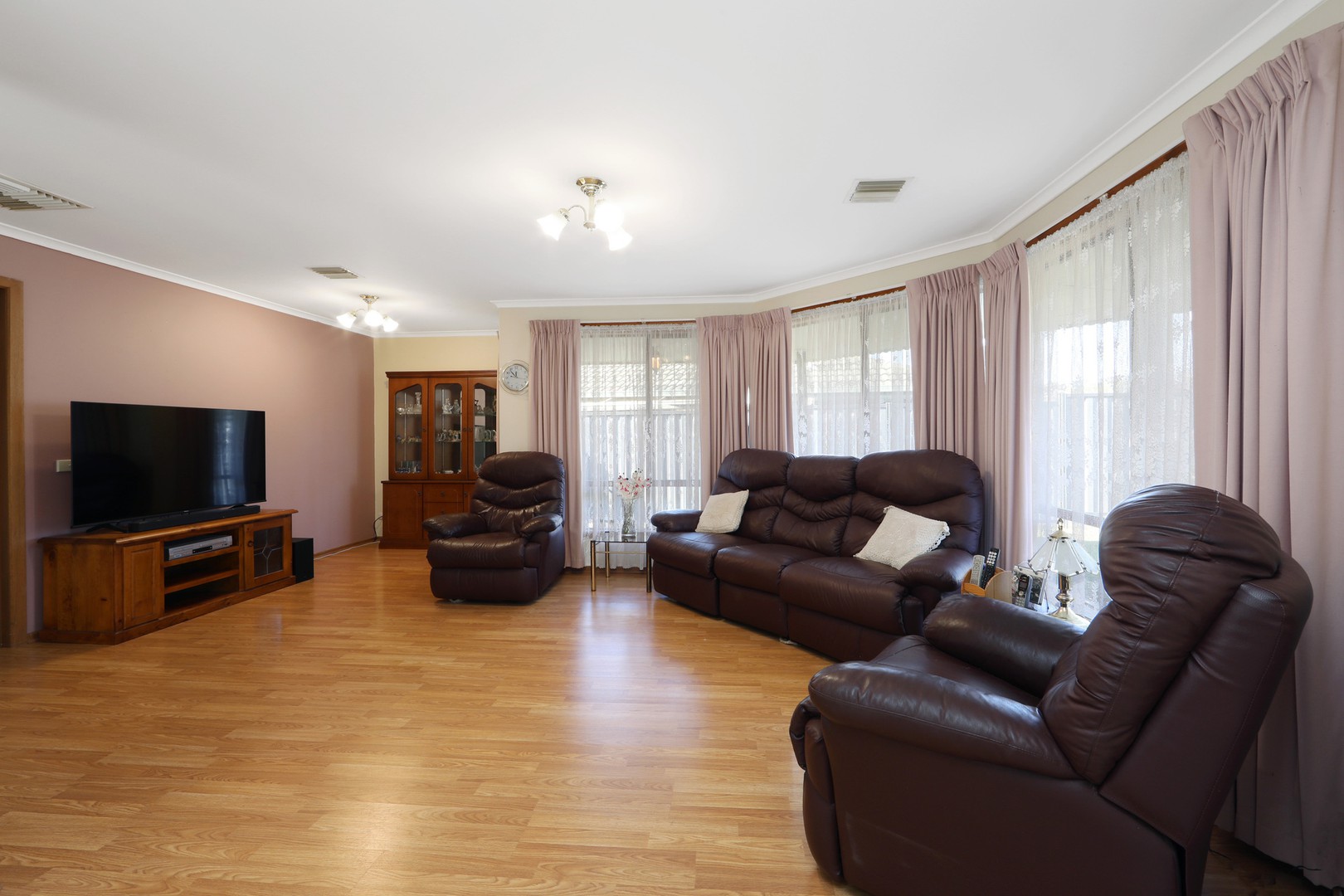 54 Valleyview Drive, Rowville, VIC 3178, Rowville - Thumbnail 4