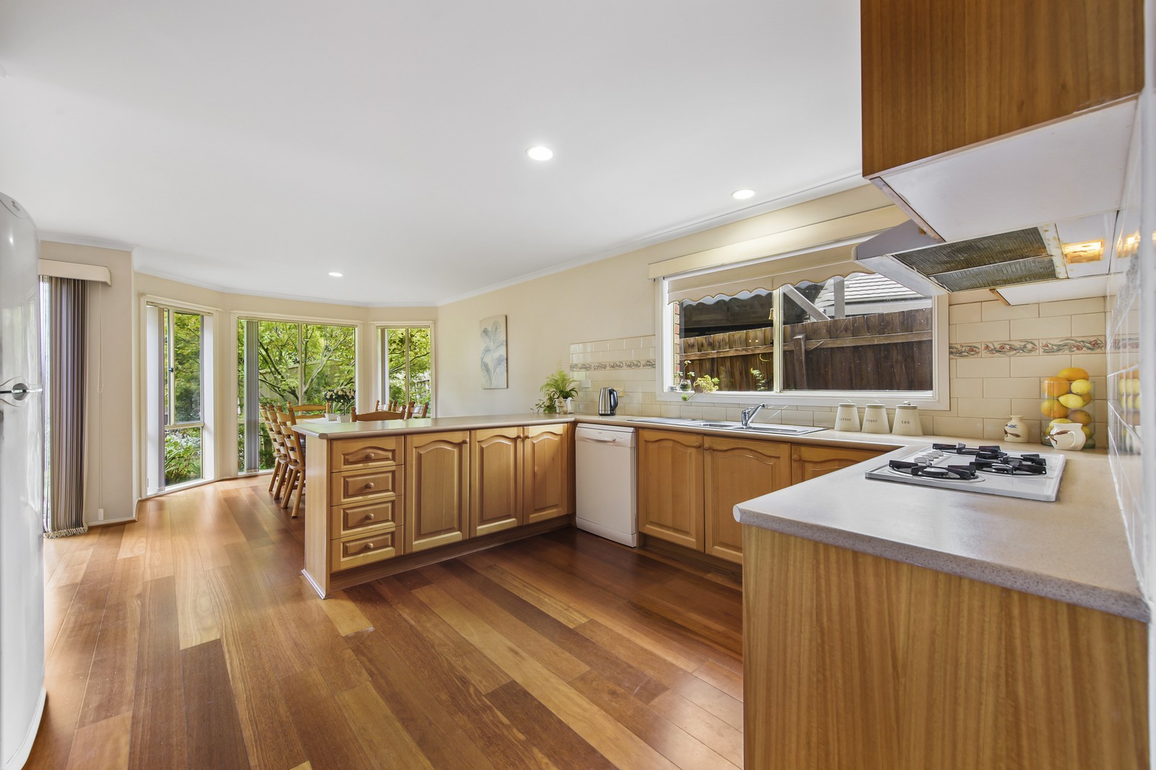 54 Wolviston Avenue, Hillside, VIC 3037, Hillside - Thumbnail 3