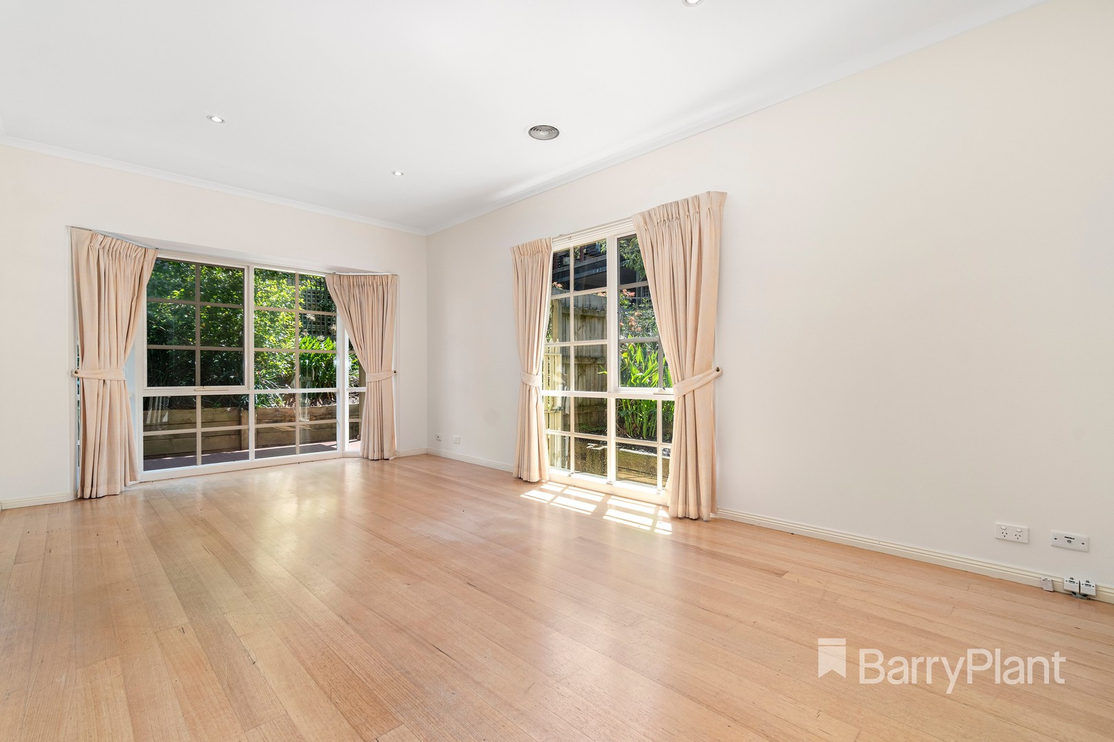 54A Alma Street, Lower Plenty, VIC 3093, Lower Plenty - Thumbnail 2