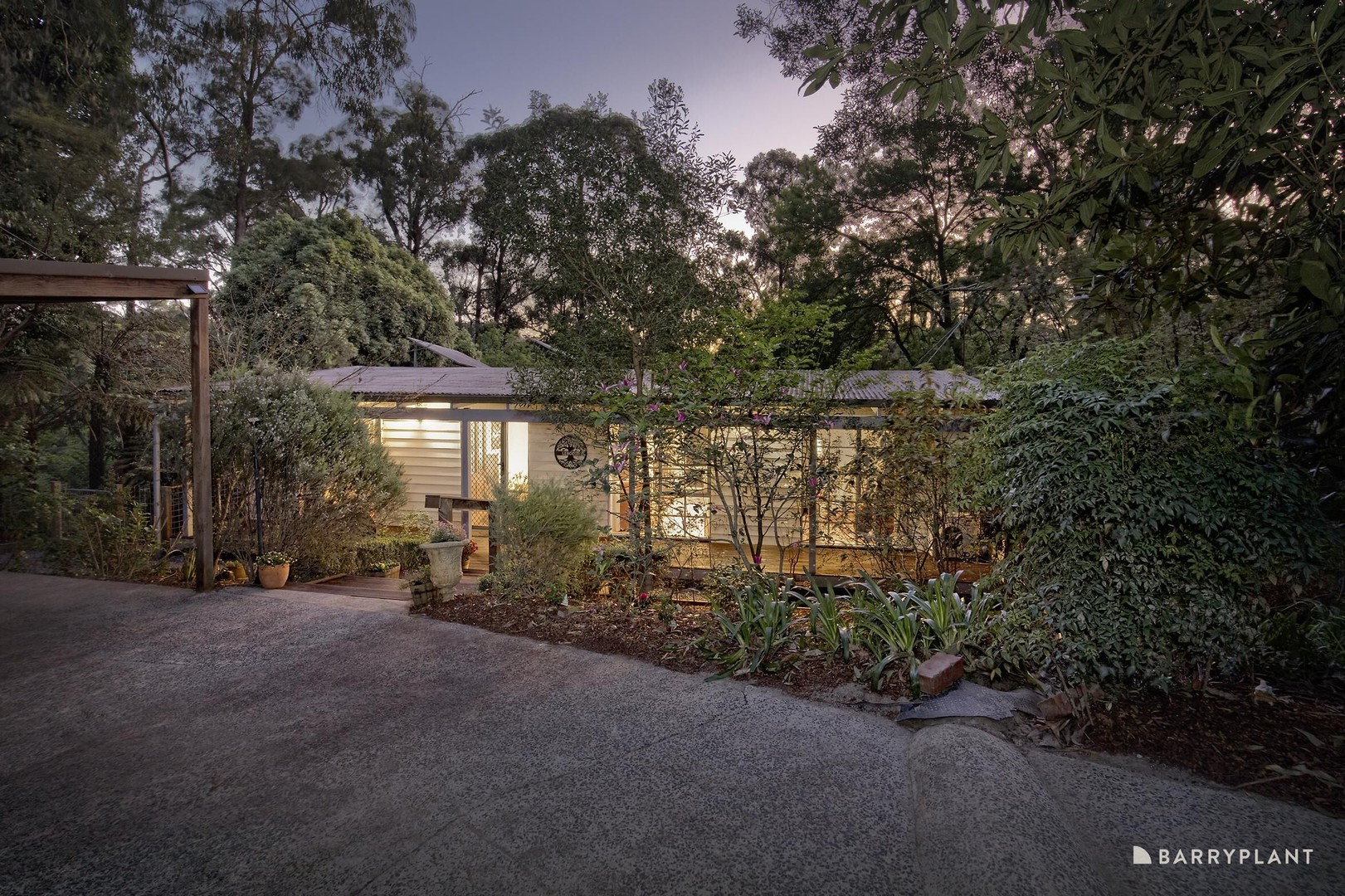 55 Caroline Avenue, Cockatoo, VIC 3781, Cockatoo - Thumbnail 2
