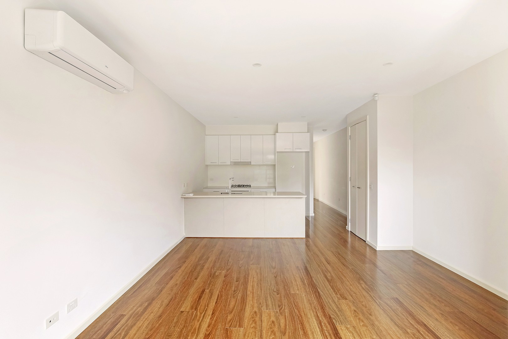 55 Copernicus Crescent, Bundoora, VIC 3083, Bundoora - Thumbnail 3