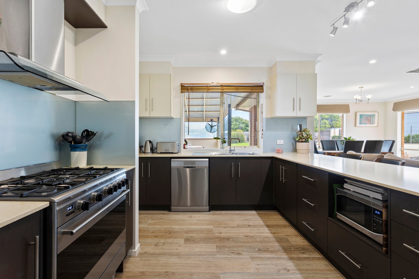 55 Gainsborough Avenue, Lang Lang, VIC 3984, Lang Lang - Thumbnail 4