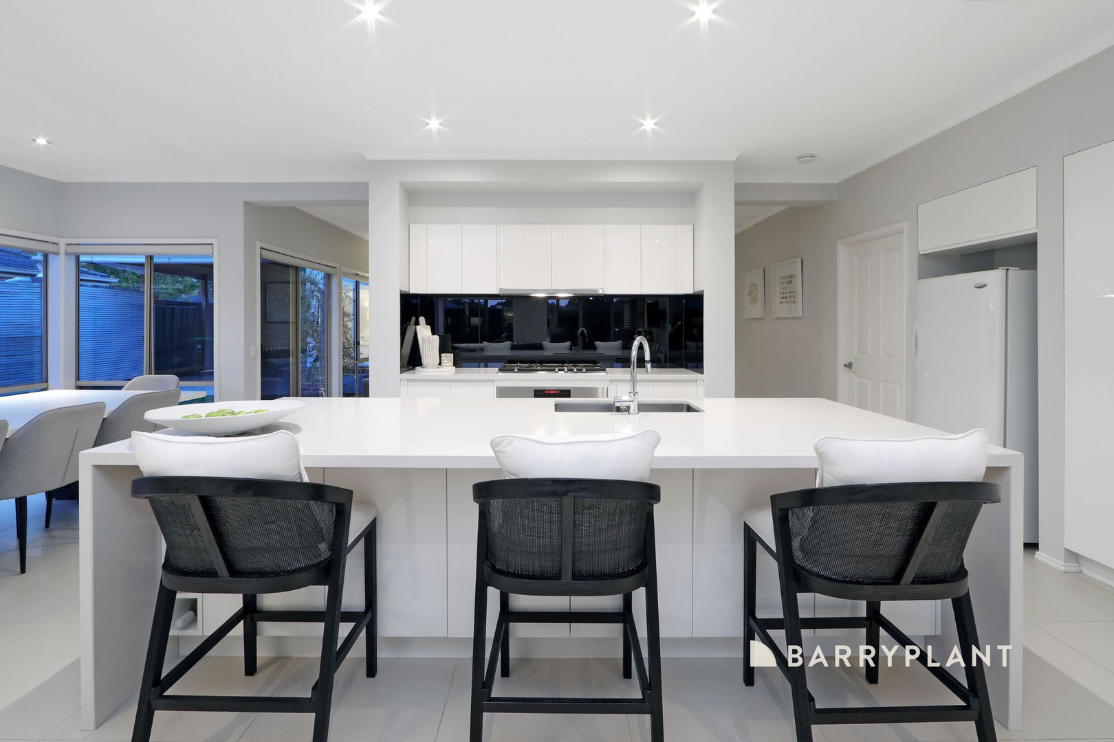 55 Langhorne Crescent, Rowville, VIC 3178, Rowville - Thumbnail 3