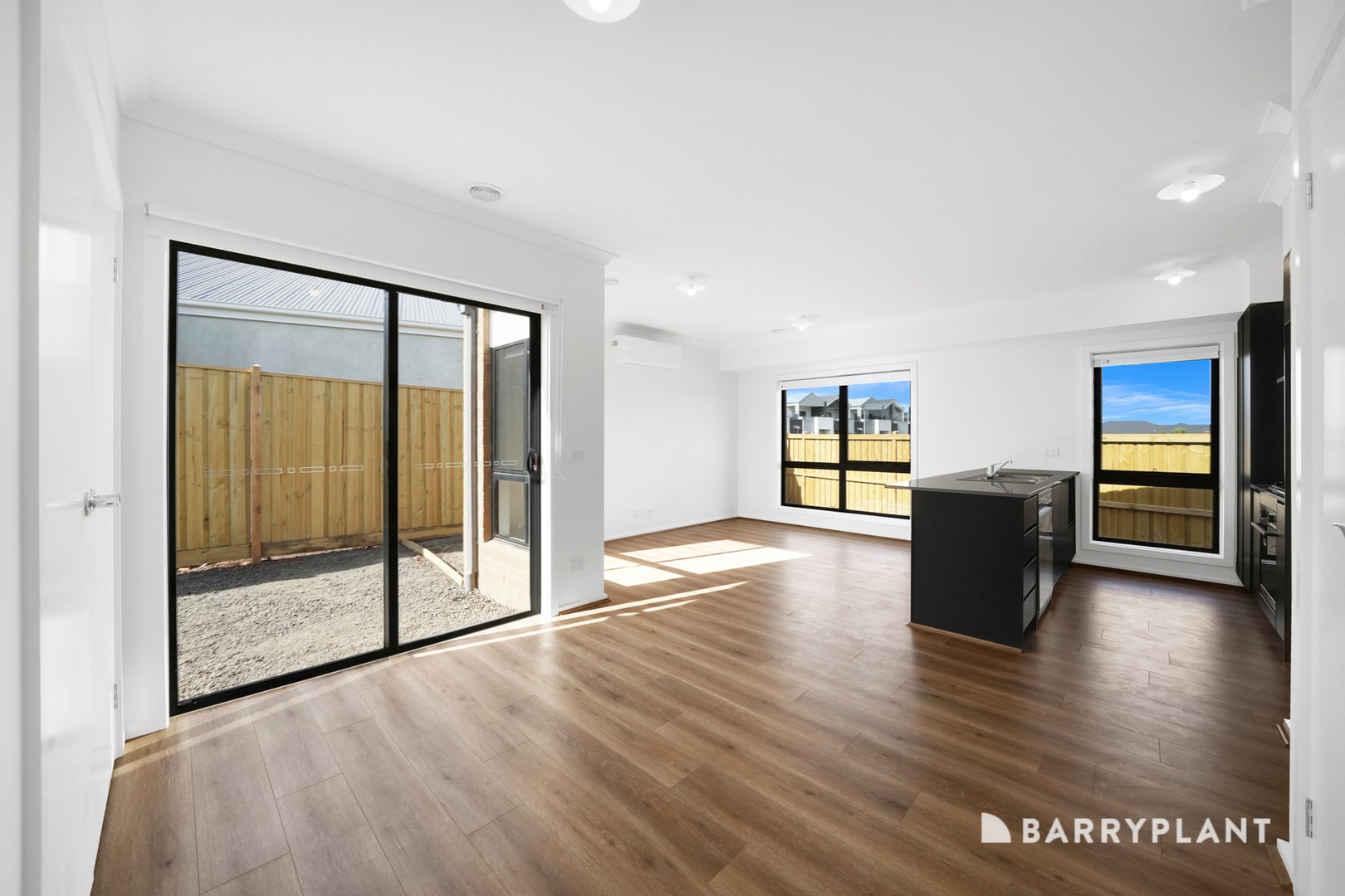 55 Lucania Crescent, Tarneit, VIC 3029 - Thumbnail 2 - 05/05/2026