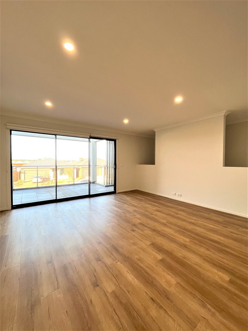 55 Lynwood Drive, Thornhill Park, VIC 3335, Thornhill Park - Thumbnail 6