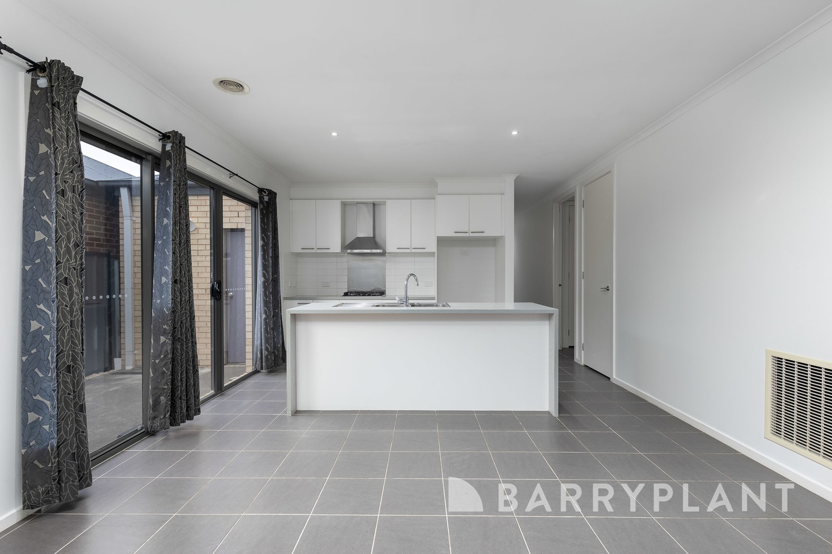 55 Ponsford Drive, Point Cook, VIC 3030, Point Cook - Thumbnail 2
