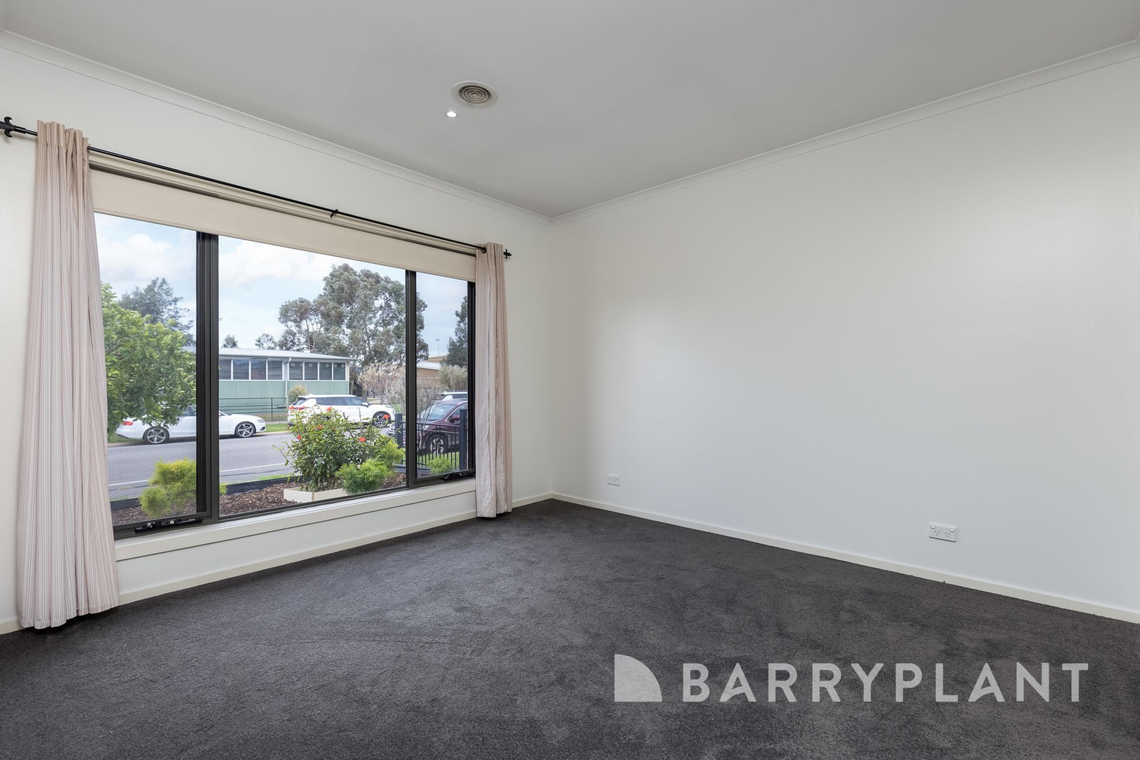 55 Ponsford Drive, Point Cook, VIC 3030, Point Cook - Thumbnail 5