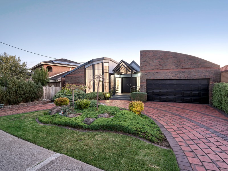 55 Riviera Road, Avondale Heights, VIC 3034 - Image - 06/11/2025