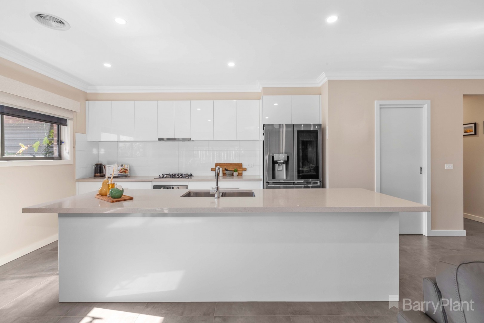 55 Sutherland Street, Kilmore, VIC 3764 - Thumbnail 2 - 01/05/2023