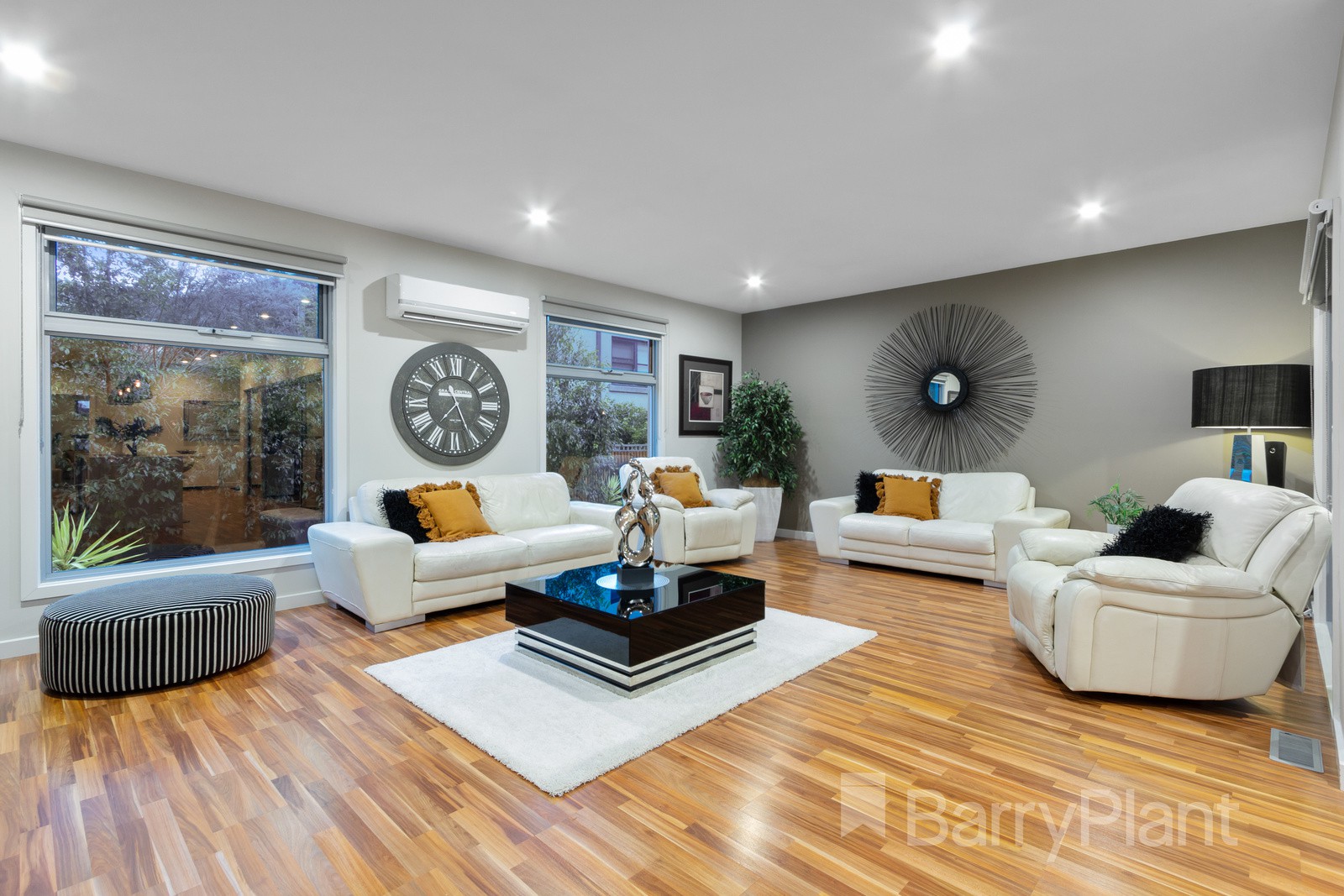 55 Tiverton Circuit, Mooroolbark, VIC 3138, Mooroolbark - Thumbnail 2