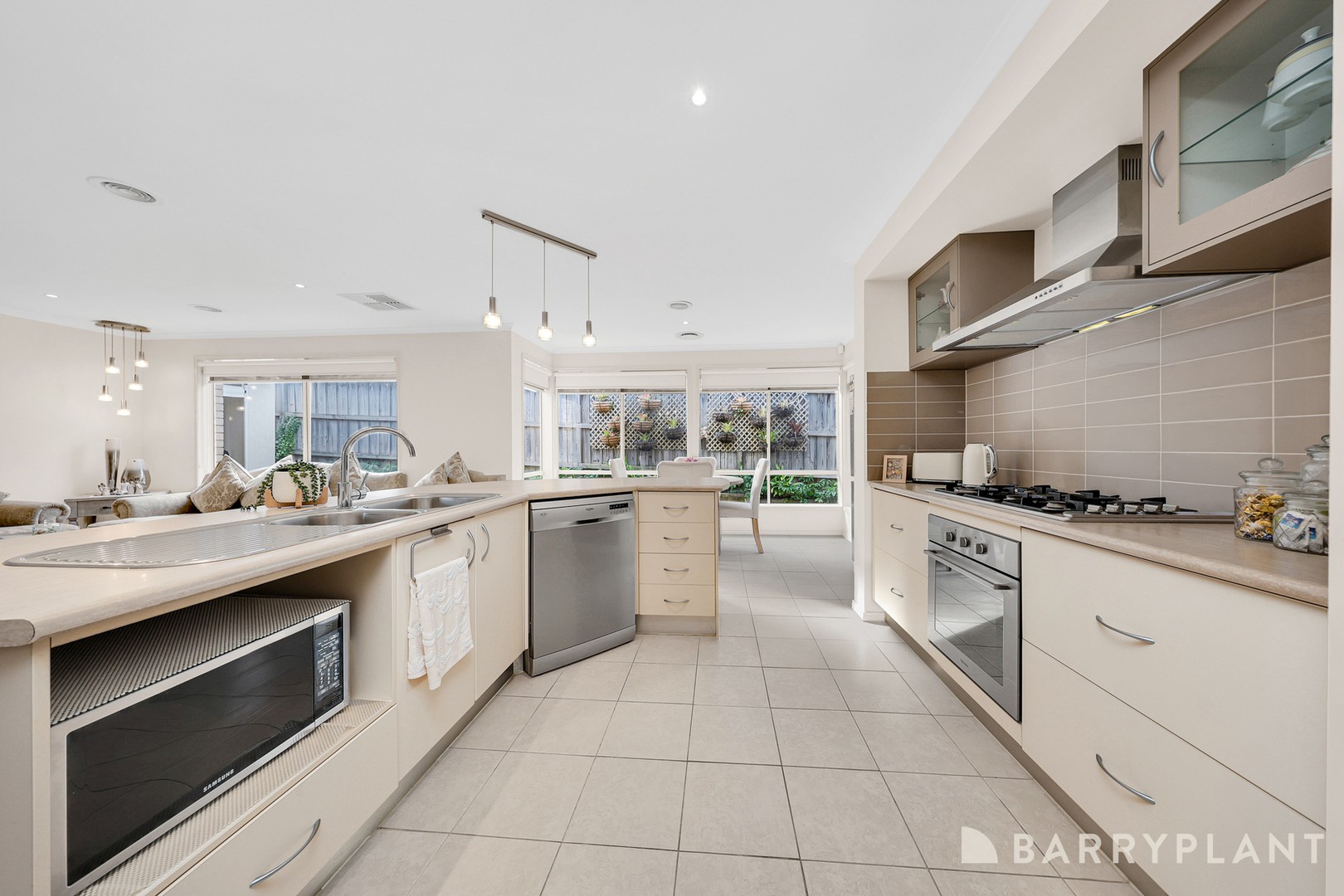 55 Vista Way, South Morang, VIC 3752, South Morang - Thumbnail 5