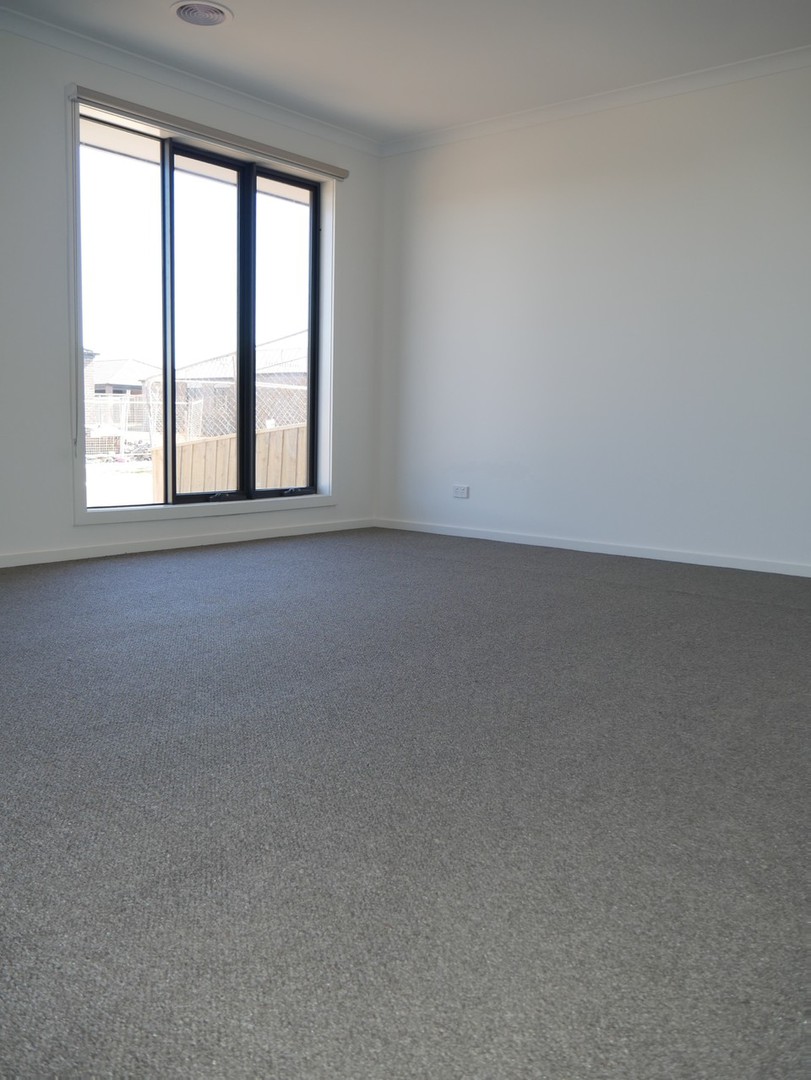 55 Wanneroo Circuit, Melton West, VIC 3337, Melton West - Thumbnail 5