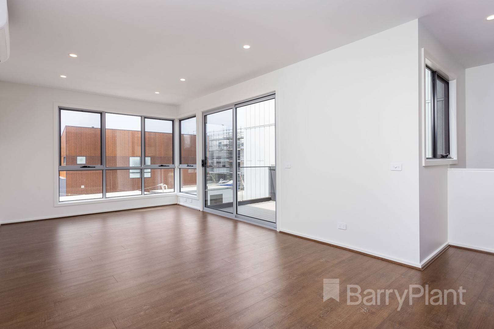 55 Zeta Crescent, Point Cook, VIC 3030, Point Cook - Thumbnail 4