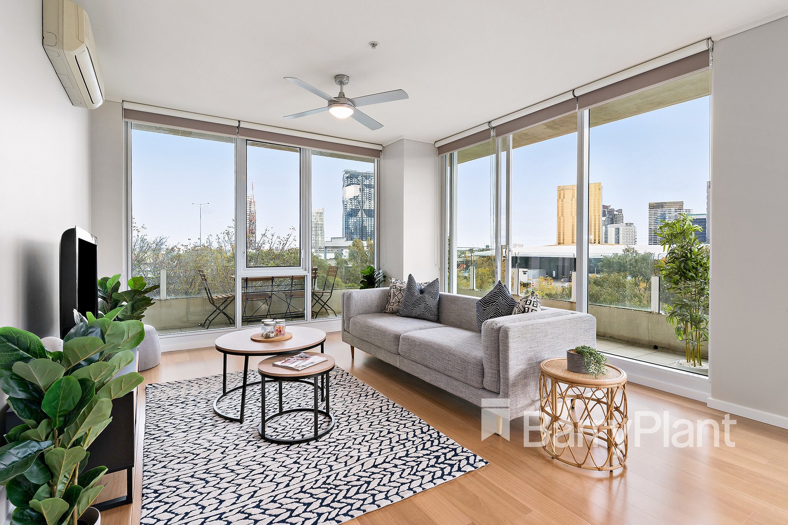 56/83 Whiteman Street, Southbank, VIC 3006, Southbank - Thumbnail 2