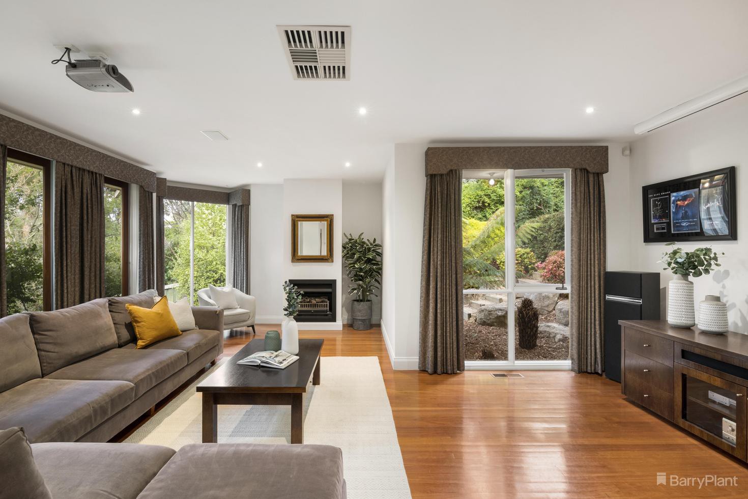 56 Banks Road, Eltham North, VIC 3095, Eltham North - Thumbnail 3