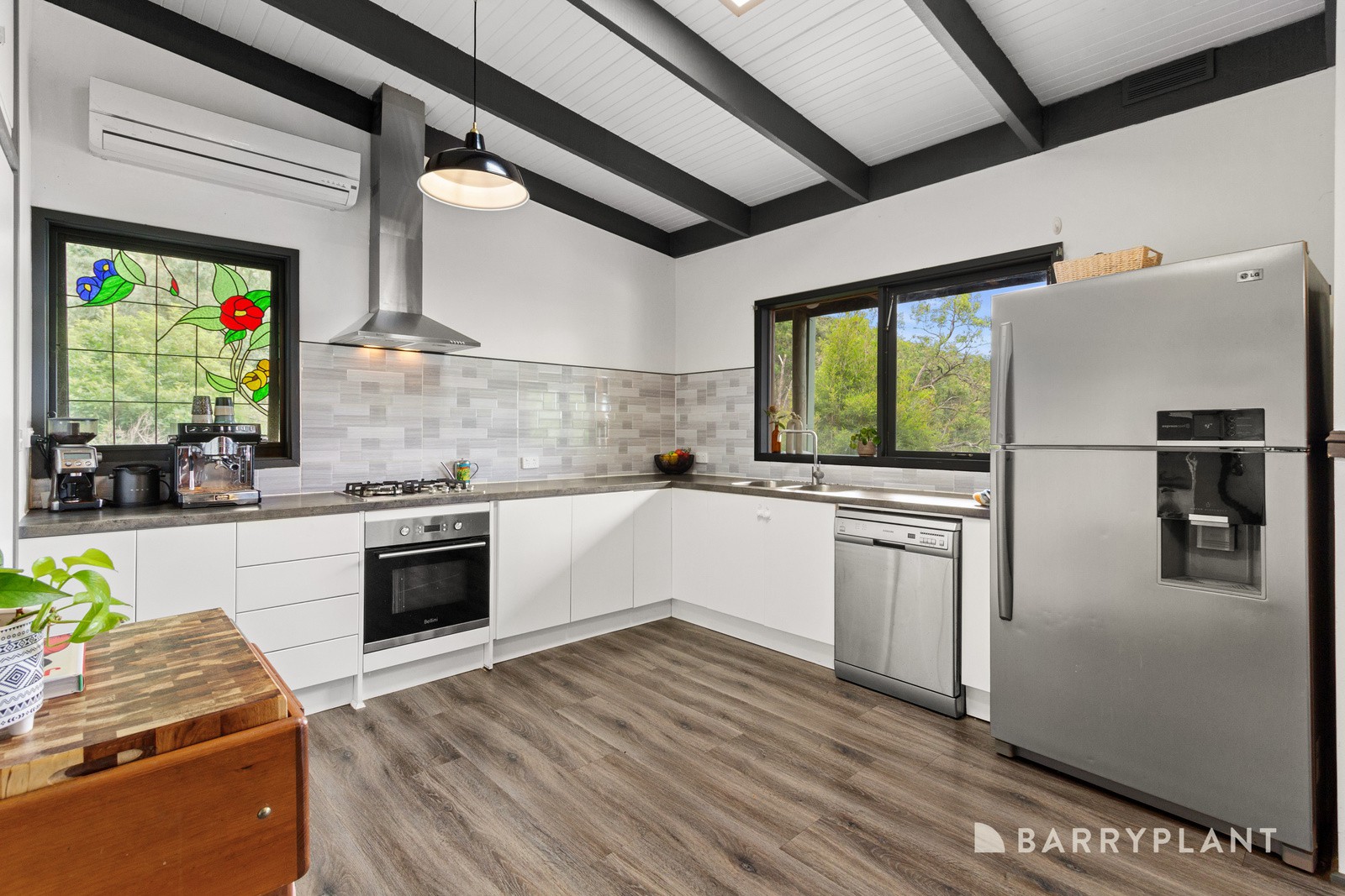 56 Bayview Crescent, The Basin, VIC 3154 - Thumbnail 2 - 27/02/2025