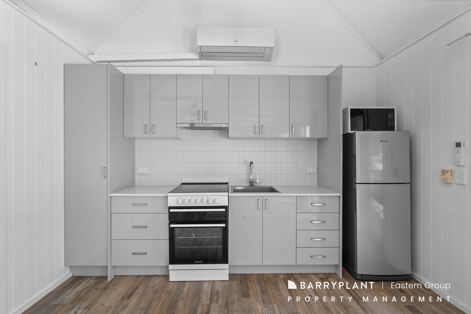 56 Bishop Avenue, Diamond Creek, VIC 3089, Diamond Creek - Thumbnail 2
