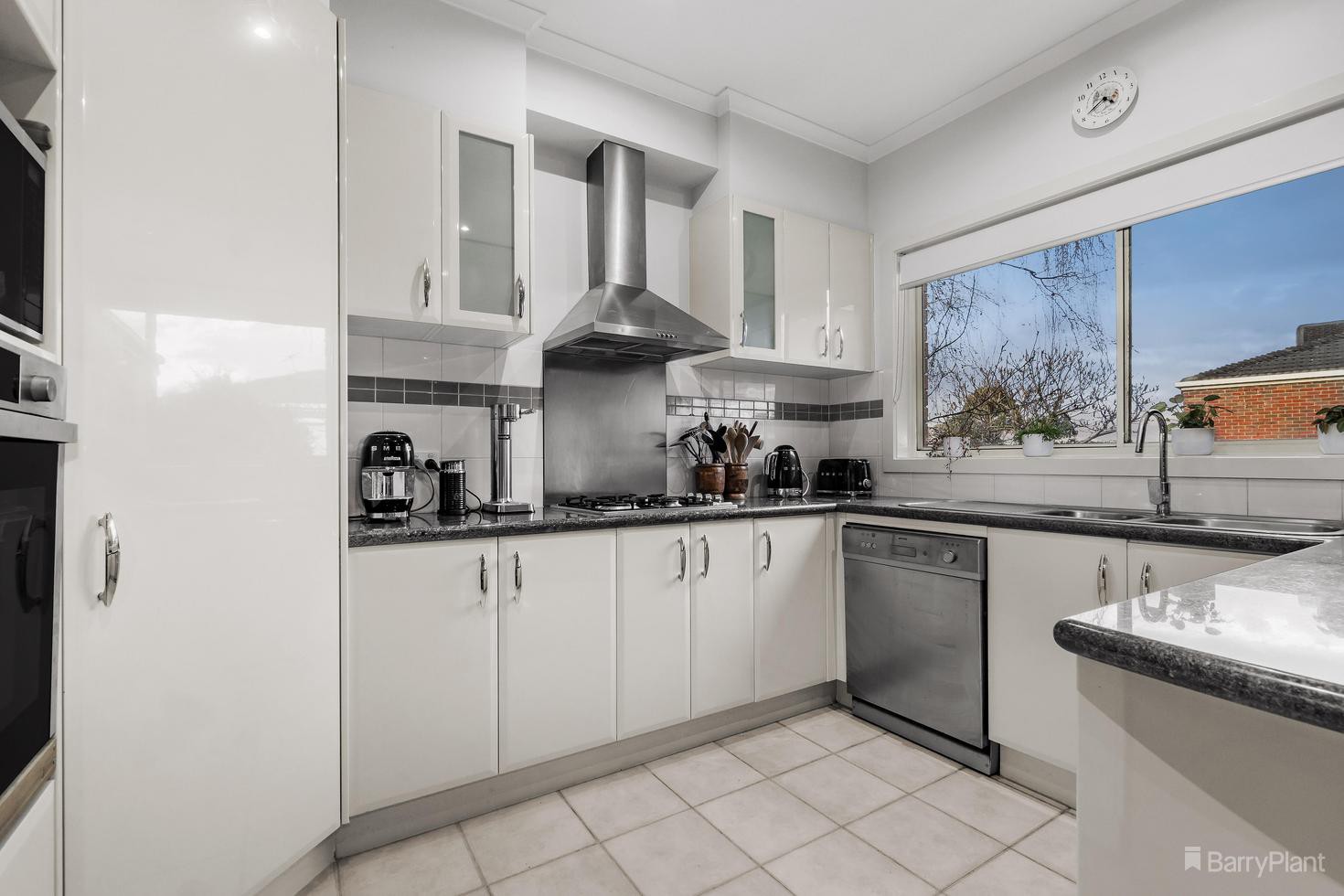 56 Casey Crescent, Viewbank, VIC 3084, Viewbank - Thumbnail 3