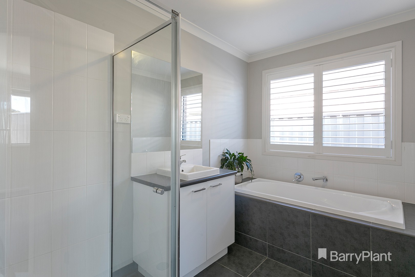 56 Cockatoo Road, Pakenham, VIC 3810, Pakenham - Thumbnail 7