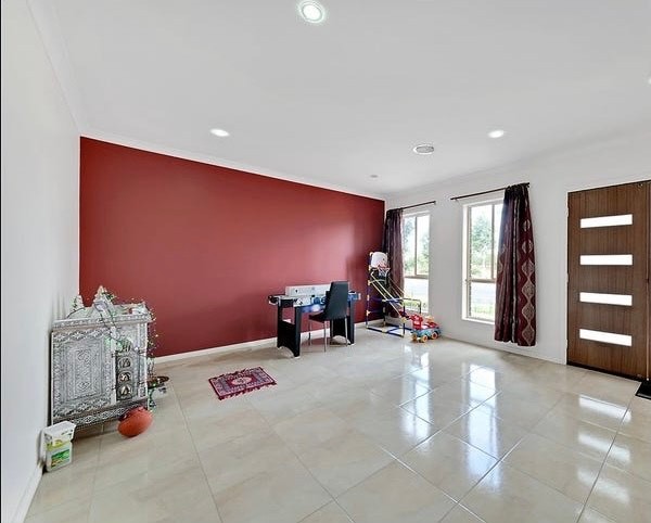 56 Crossway Avenue, Tarneit, VIC 3029 - Thumbnail 1 - 06/03/2025